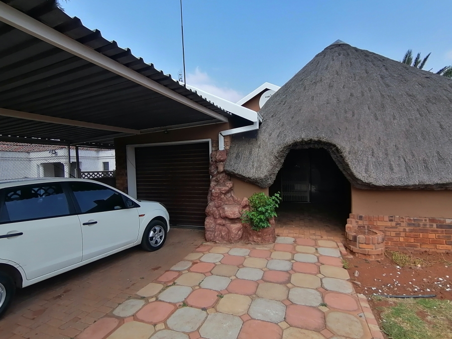 3 Bedroom Property for Sale in Randlespark North West